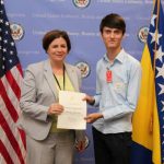 Uručen certifikat za sudjelovanje u projektima Američke ambasade