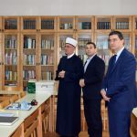 Vrijedne knjige na policama biblioteke „Behram-beg“ u Tuzli